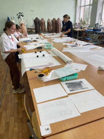 24 октября в ГБПОУ РО "РТТС" прошел областной конкурс профессионального мастерства по конструированию одежды «Молодой конструктор»